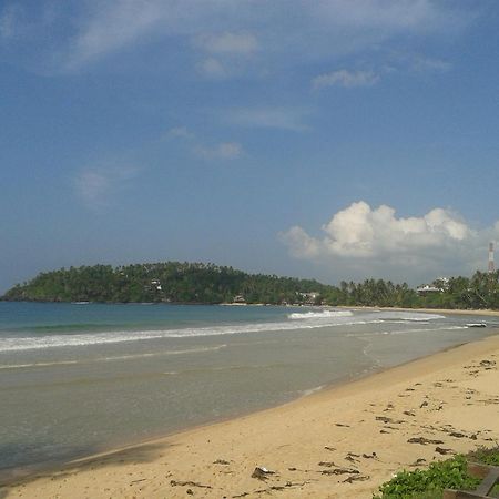 Sun Ocean Inn Mirissa Bagian luar foto