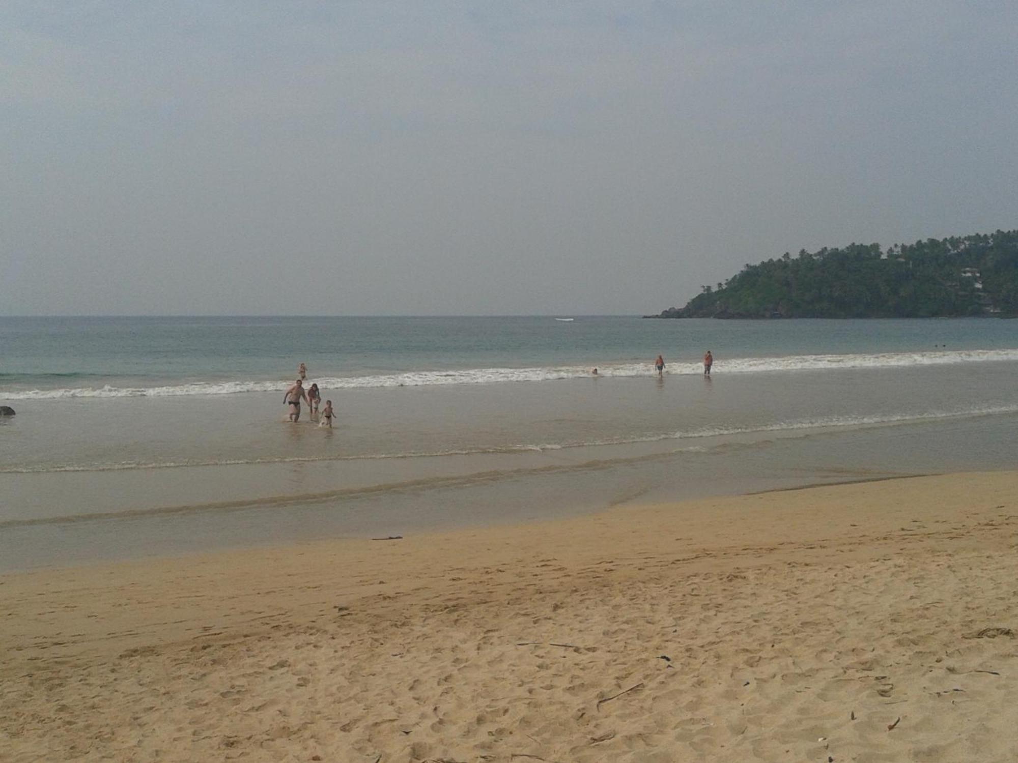Sun Ocean Inn Mirissa Bagian luar foto