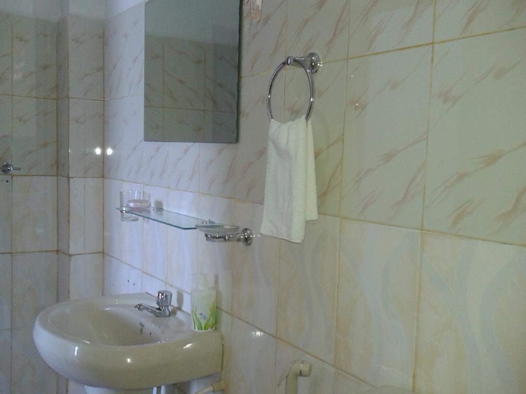 Sun Ocean Inn Mirissa Bagian luar foto