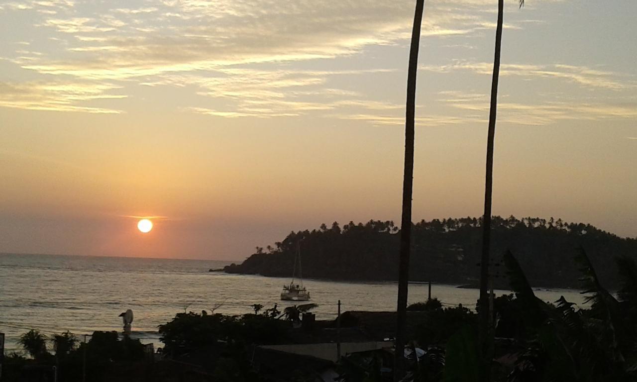 Sun Ocean Inn Mirissa Bagian luar foto