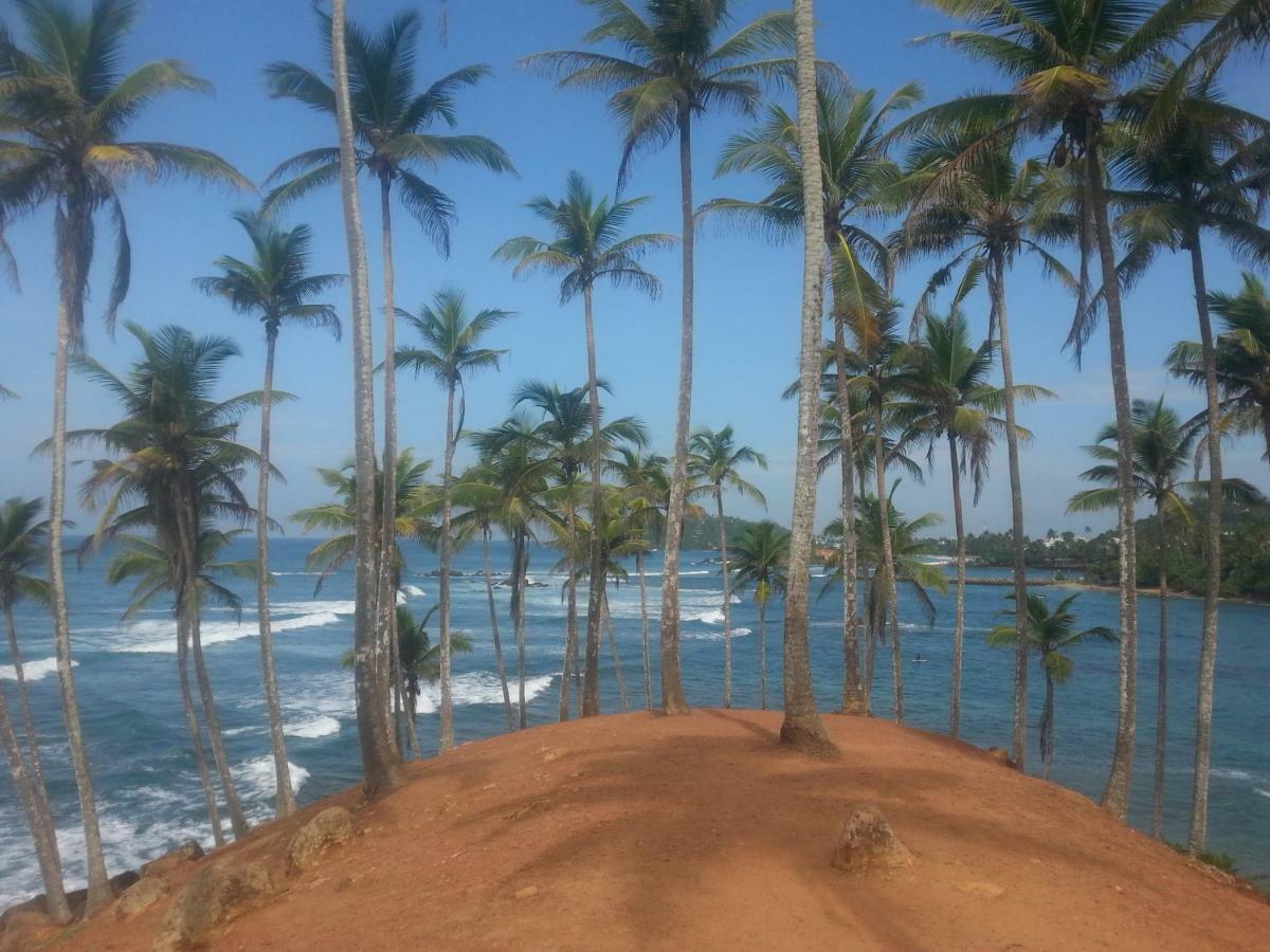 Sun Ocean Inn Mirissa Bagian luar foto